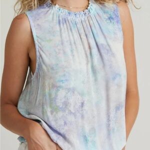 Bella Dahl Sleeveless Smocked Neck Pleated Top